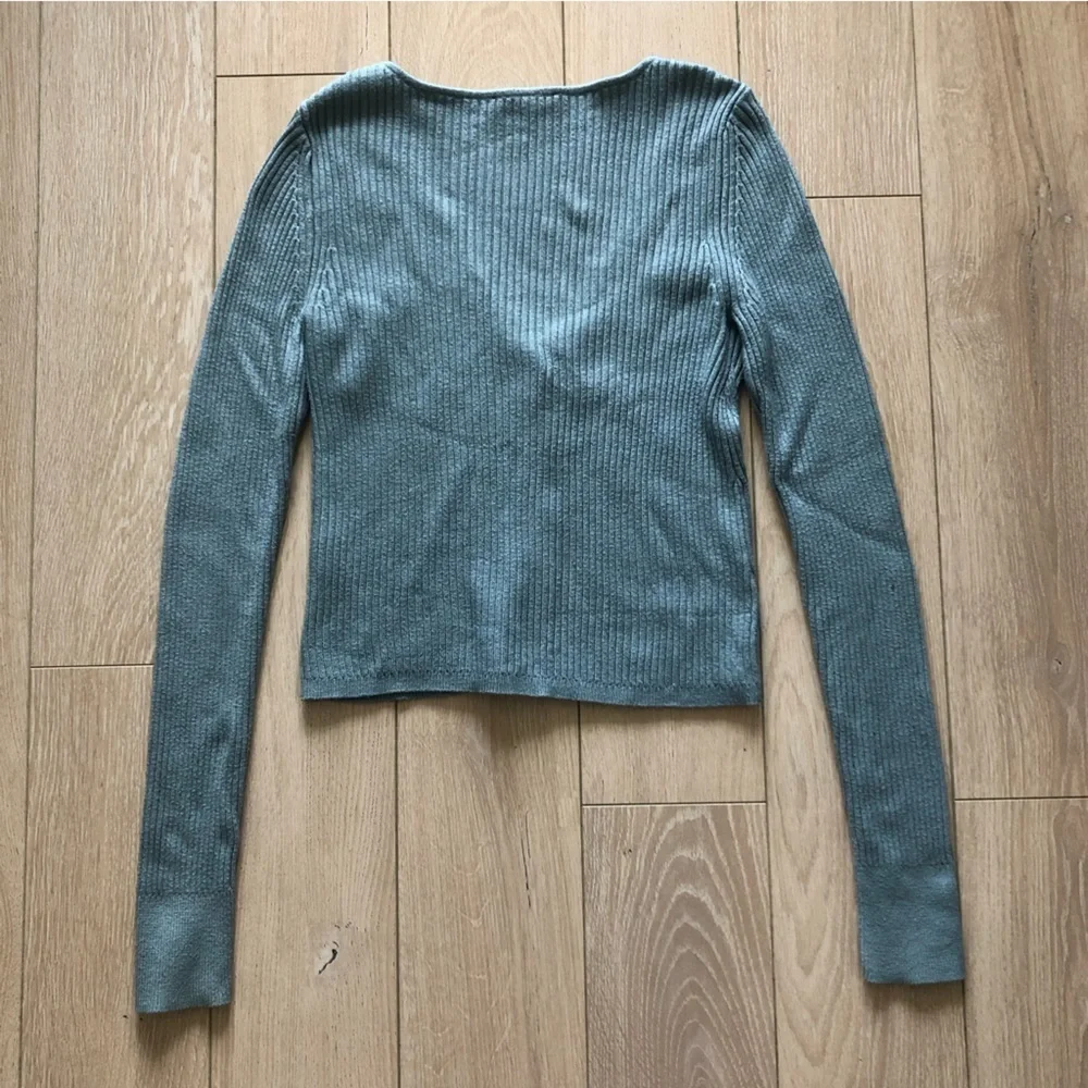 Dynamite Ribbed Shell Button Cardigan in Light Blue - Picture 3 of 9